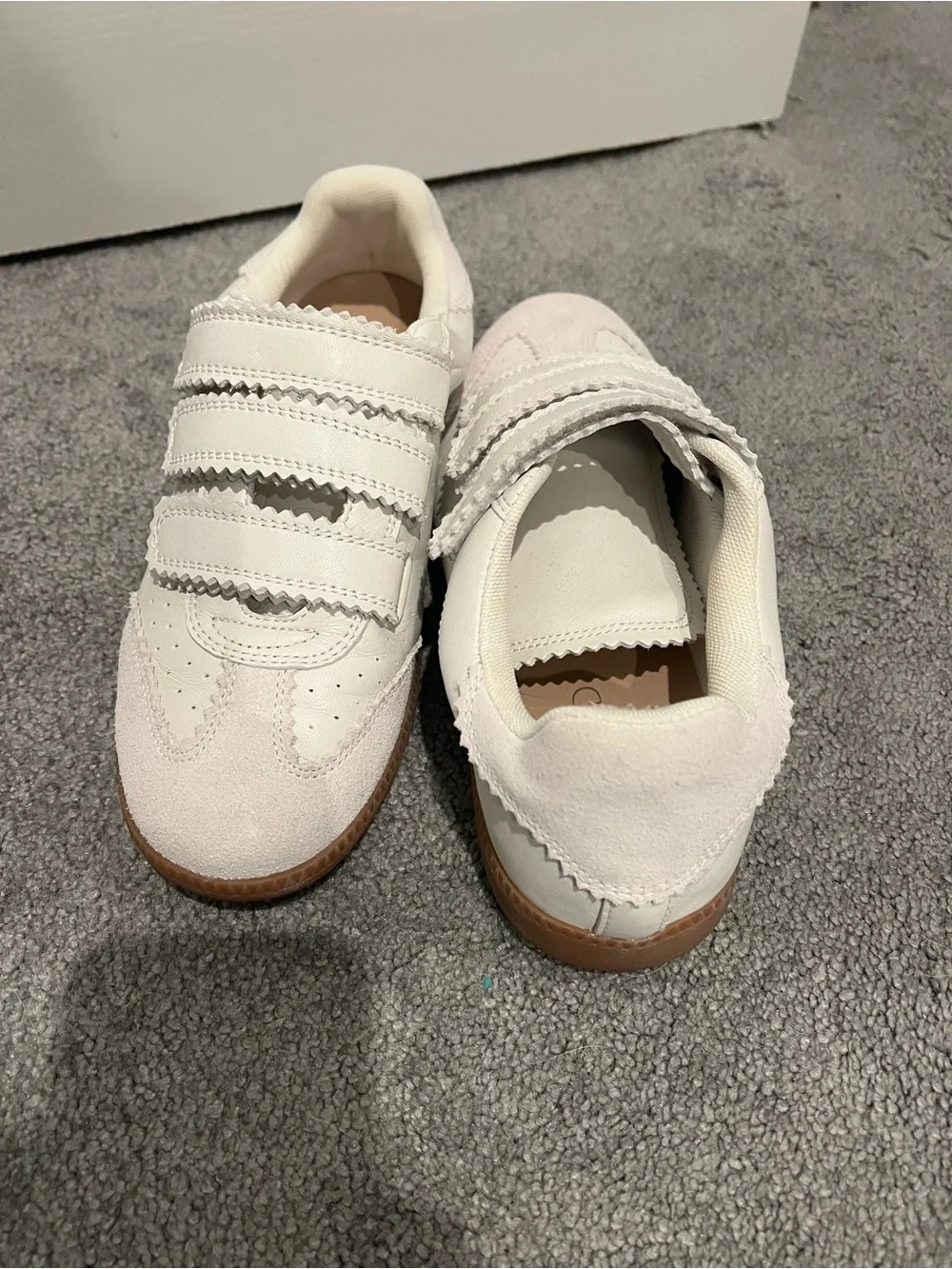 White Silent D brand new sneakers